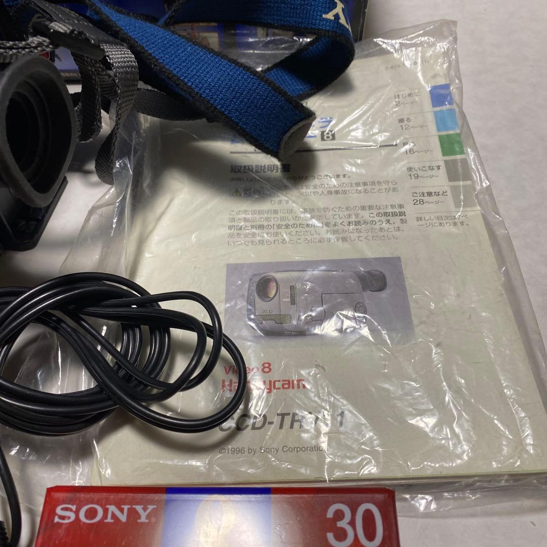 SONY Video8 ビデオカメラ　CCD-TRV11 ③