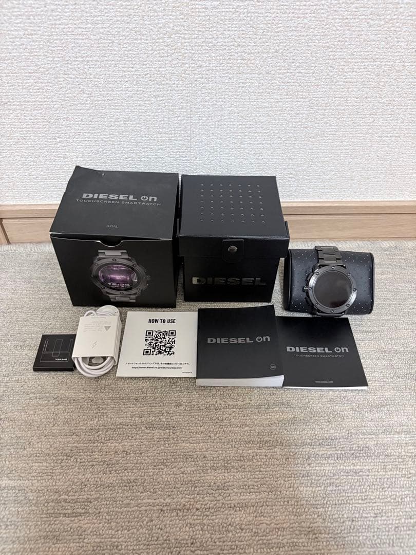 ディーゼル　スマートウォッチ　AXIAL