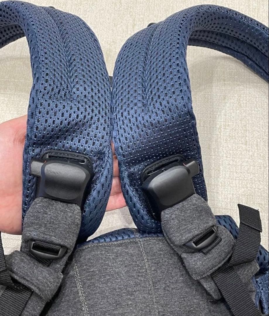 ベビービョルン　ハーモニー　メッシュ　抱っこ紐　ネイビーブルー