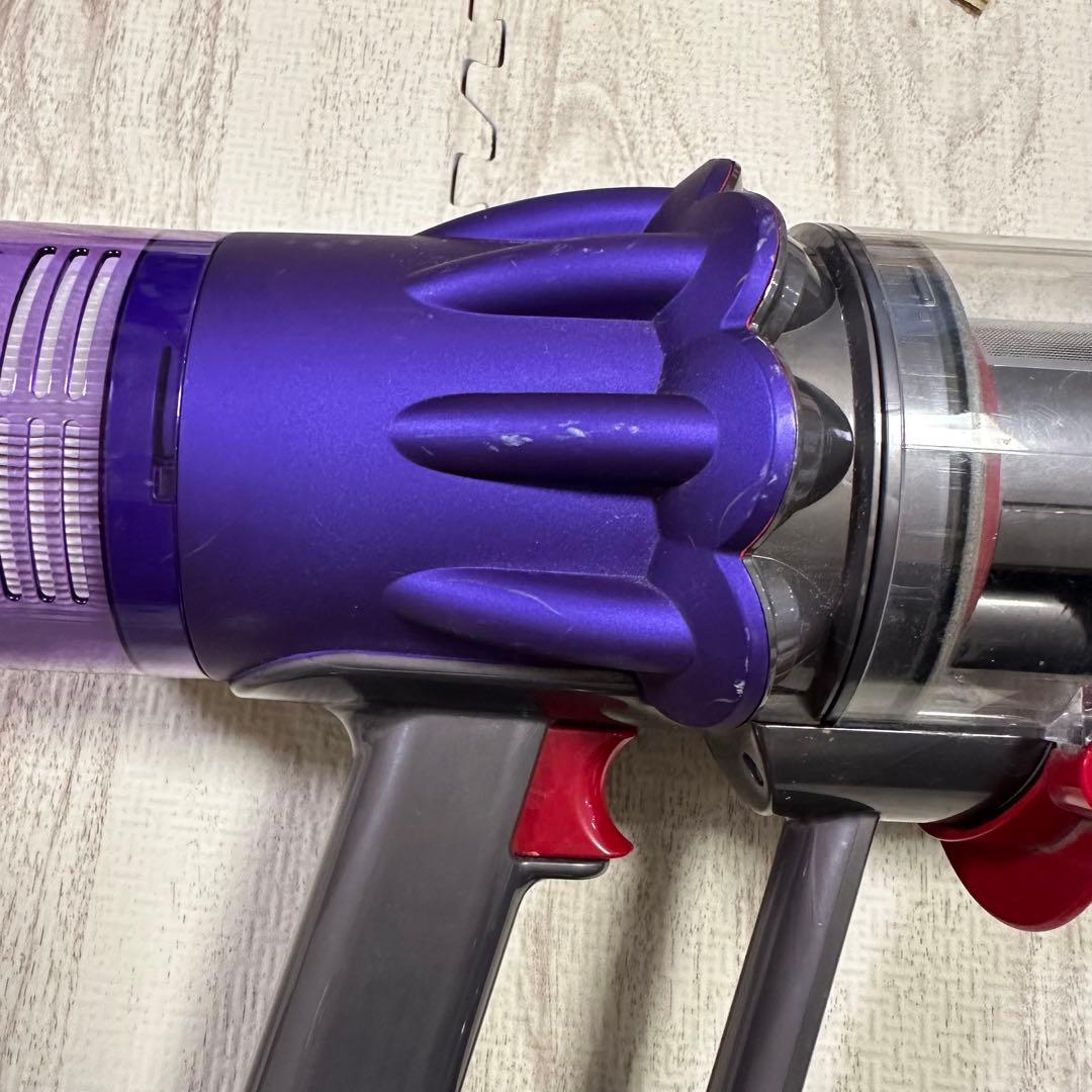 dyson ダイソン デジタルスリム フラフィ掃除機 SV18