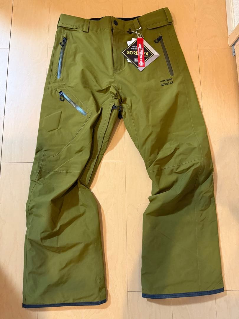未使用タグ付き　volcom GORE-TEX スノーウェア