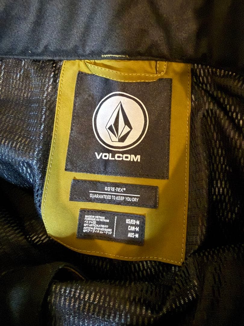 未使用タグ付き　volcom GORE-TEX スノーウェア