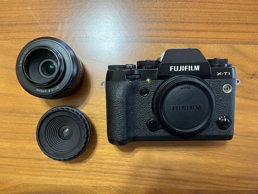 Fujifilm X-T1 ミラーレス一眼 本体とレンズ