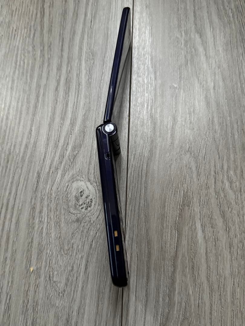 携帯電話本体 AQUOS SH01J