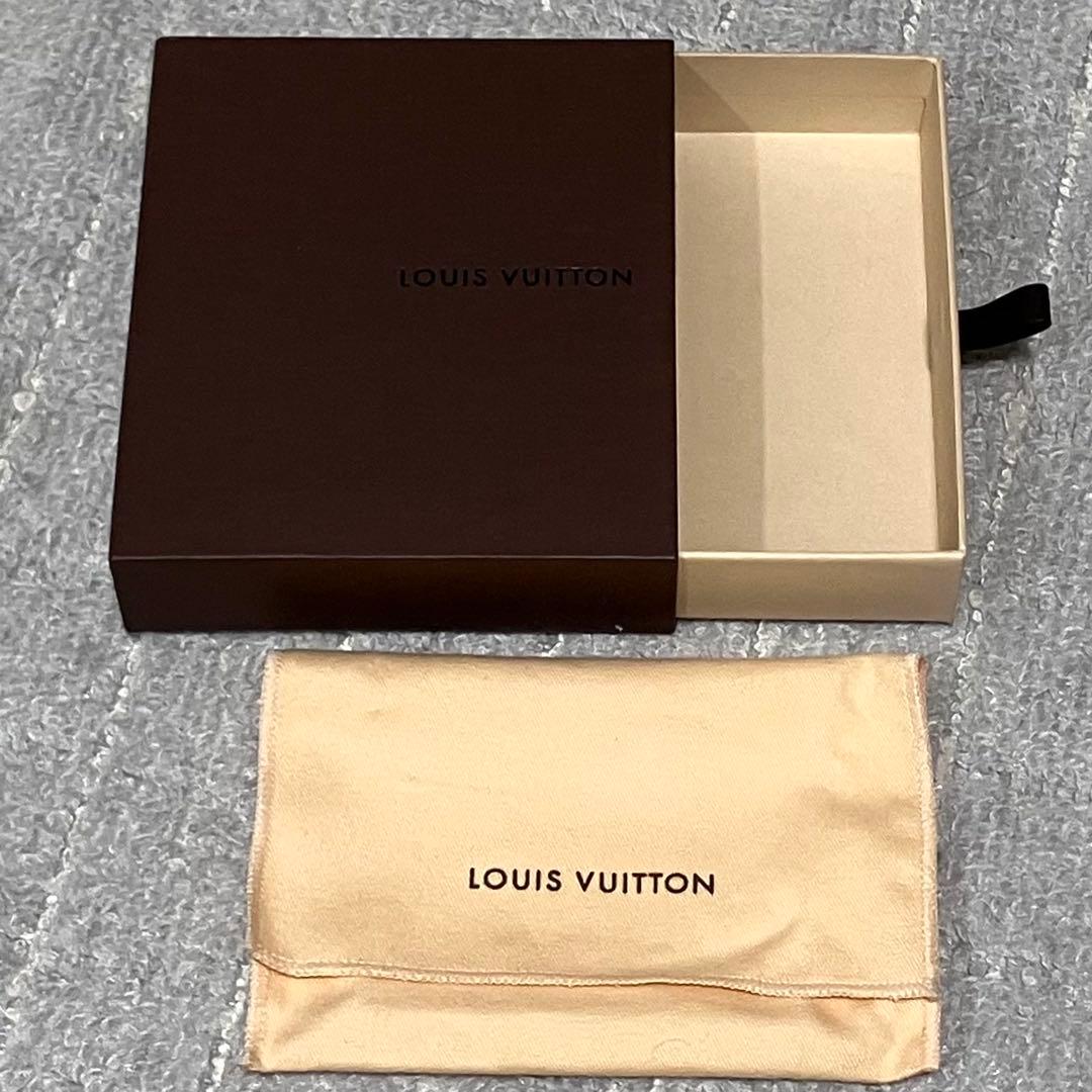 極美品！ルイヴィトン［ケース］エピ　ポルトモネ　ボワット　ブラック　型押し