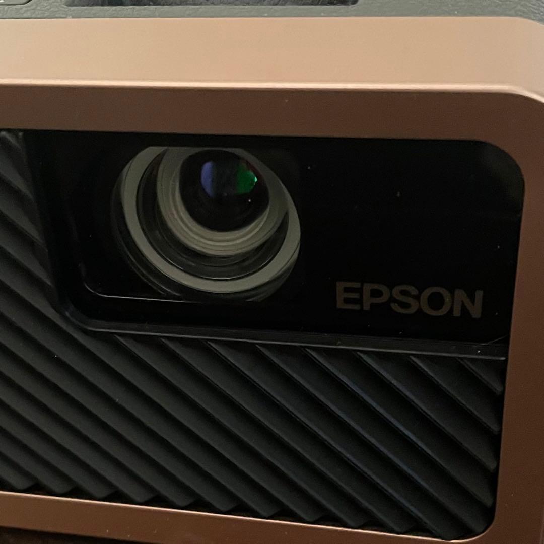 EPSON プロジェクター dreamio　EF-100B