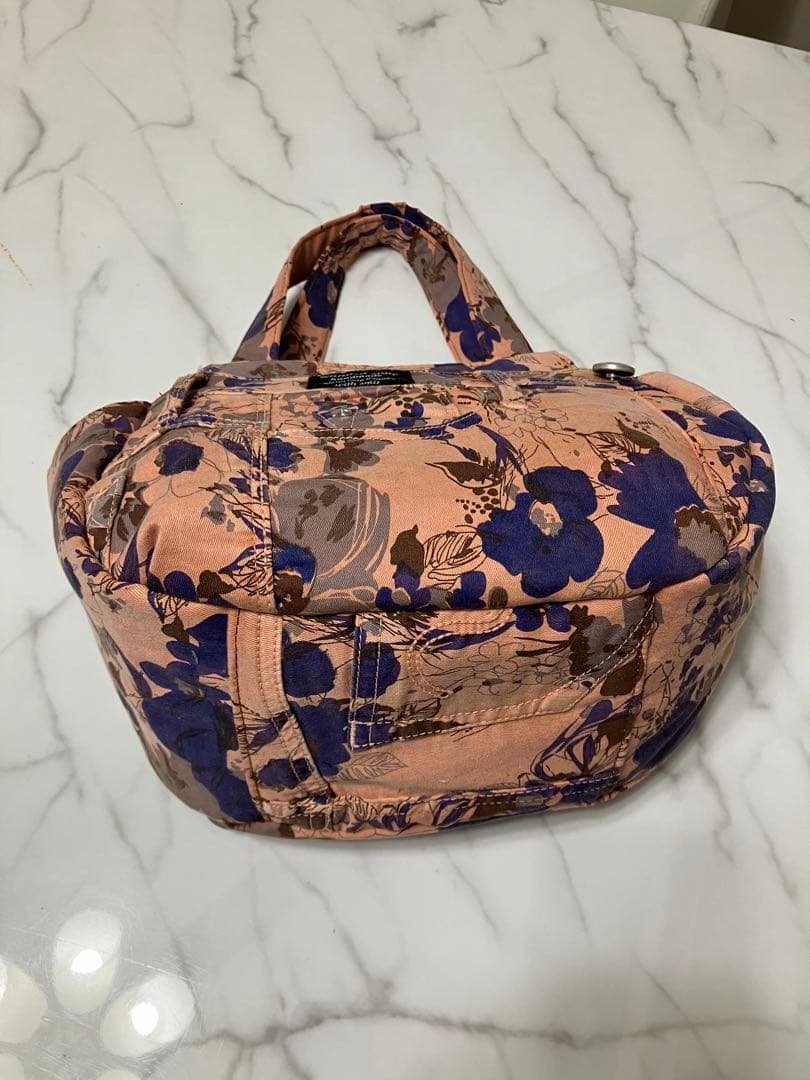 830 アッコちゃん大きめ　英字デニムリメイクバック　ハンドメイド　2点