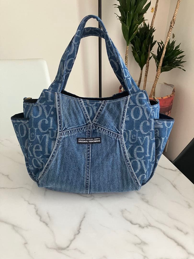 830 アッコちゃん大きめ　英字デニムリメイクバック　ハンドメイド　2点