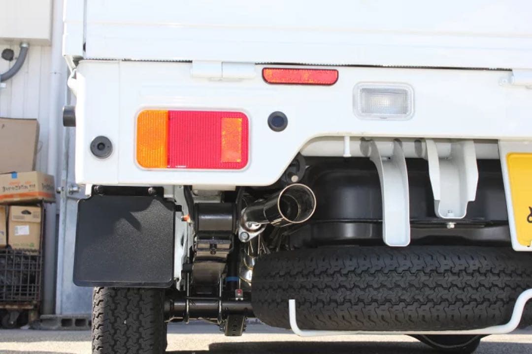 新 キャリー トラック 3BD-DA16T 後期モデル仕様 1本出しマフラー