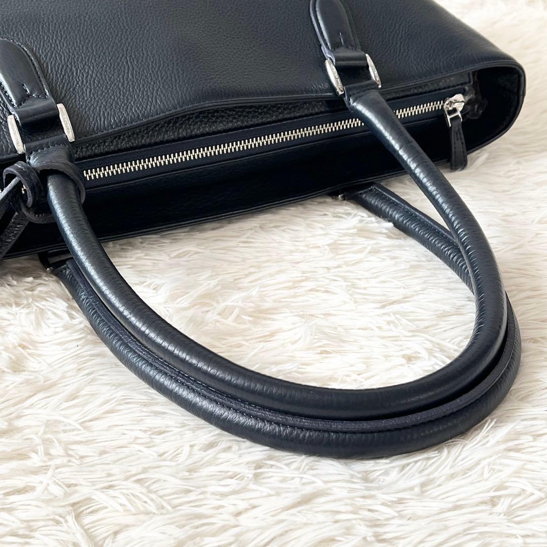 新品未使用✨ペッレモルビダ　トートバッグ　メイデンボヤージュ　ネイビー　シボ革