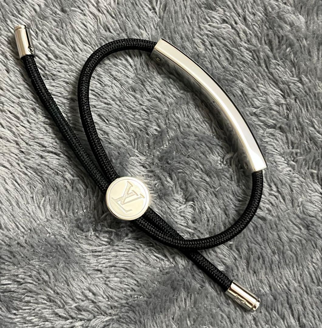 【未使用品】LOUIS VUITTON ブラスレ LVスペース ロゴプレート