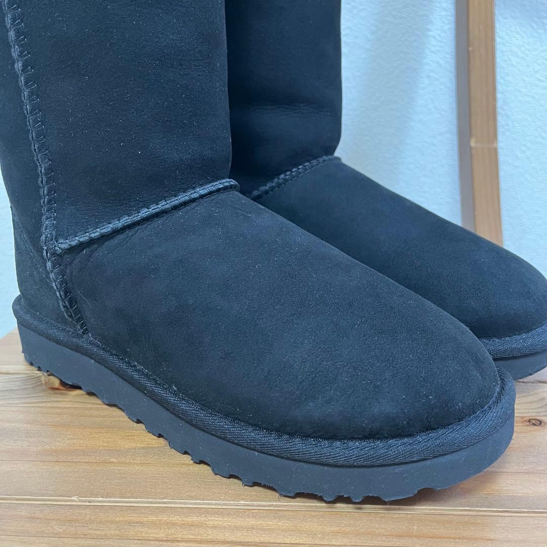 美品✨【UGG 】アグ　ムートンブーツ　ロング　クラシックトール2 黒　23㎝