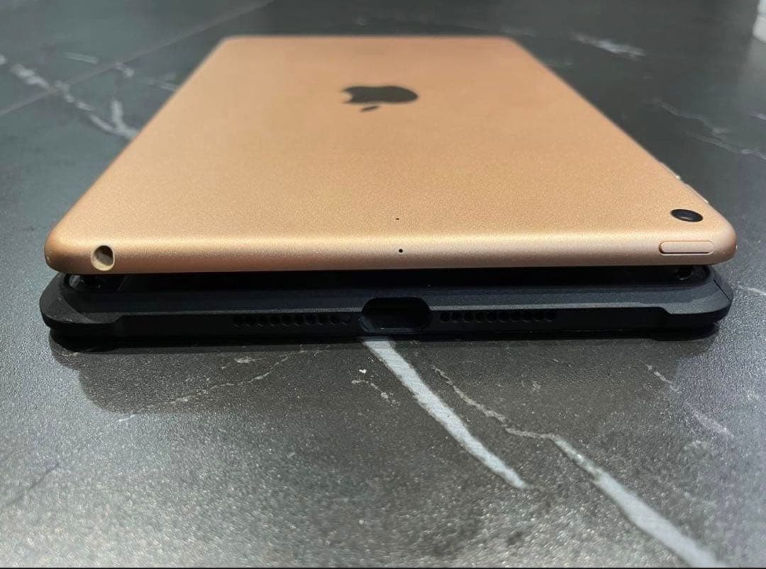 c*n様 カ*a様 iPad mini 64GB 第5世代 ゴールド