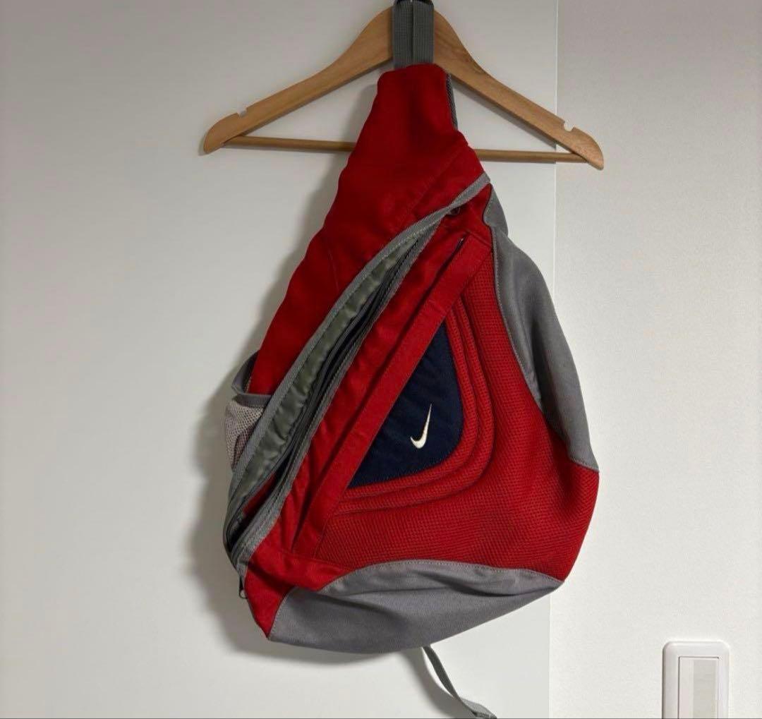 NIKE ワンショルダーバッグ メッセンジャーバッグ