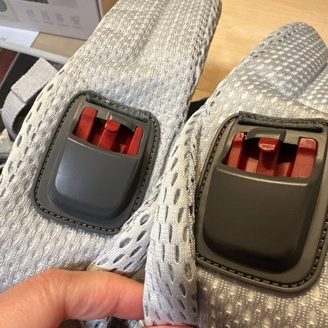 BABYBJÖRN HARMONY グレー