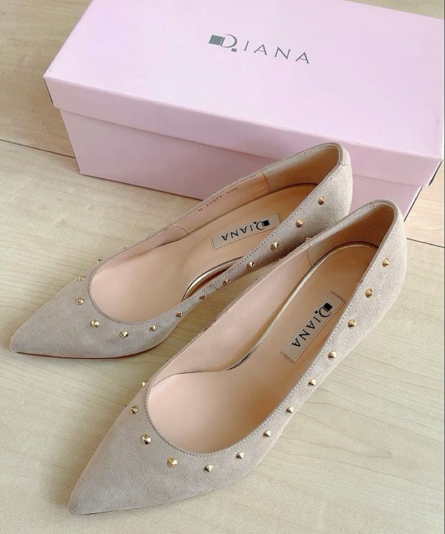 DIANA/スタッズ付き　パンプス　ベージュ　ポインテッドトゥ　23.5cm