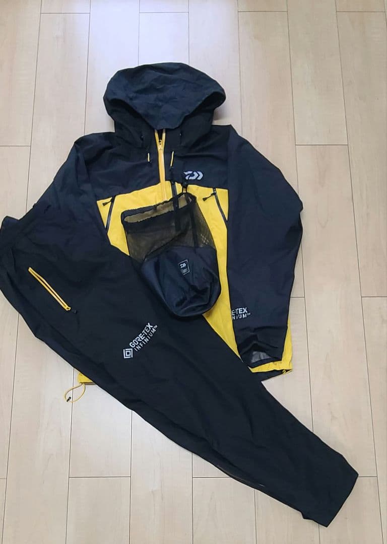 DAIWA　ゴアテックスレインスーツ上下　DR-1922