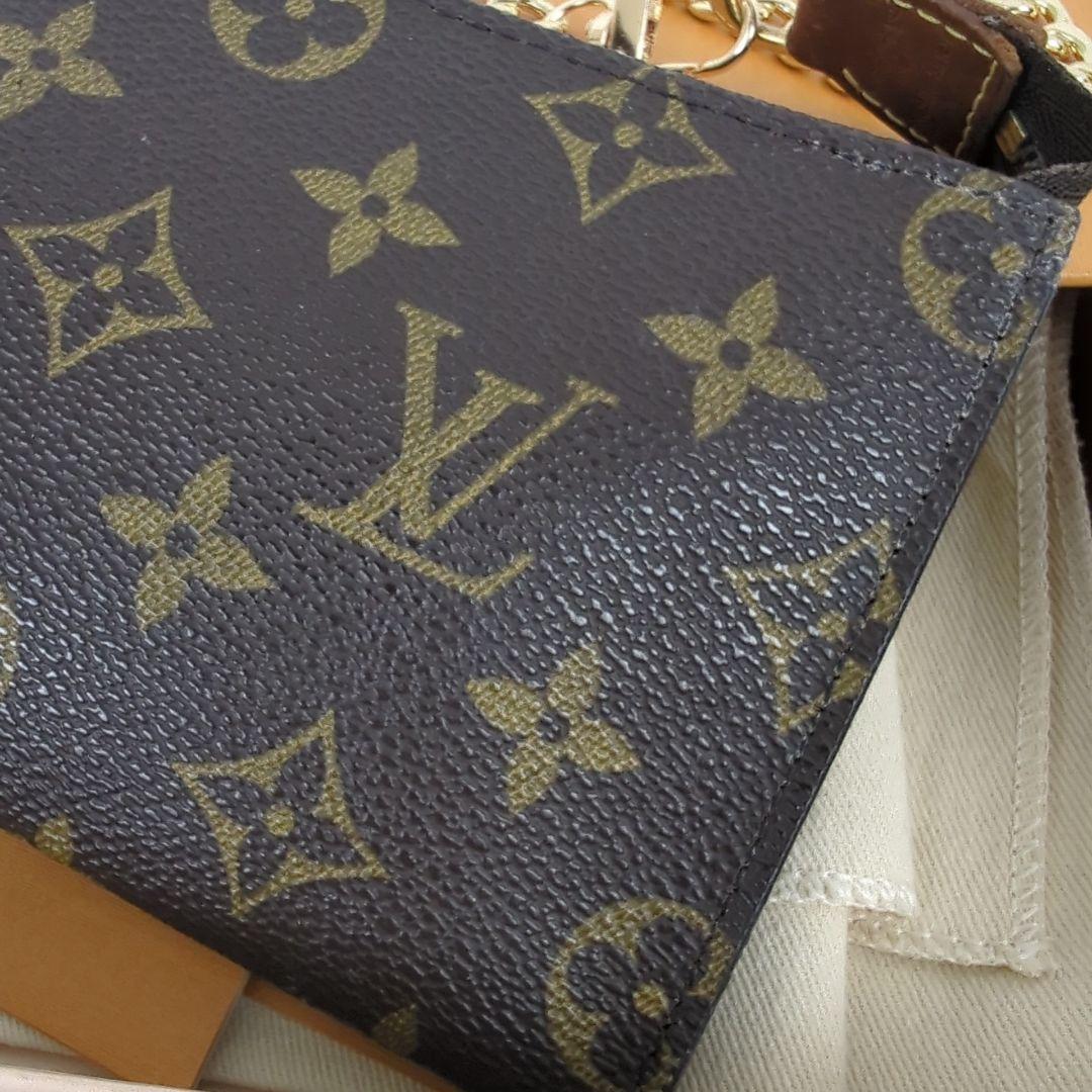 LOUISVUITTON ルイヴィトン モノグラム アクセサリーポーチ チェーン