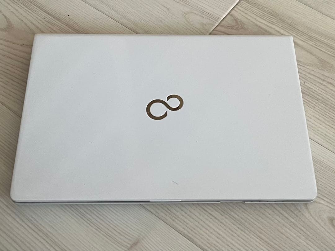 富士通 13.3インチ FHD Core i5 8GB SSD 128GB