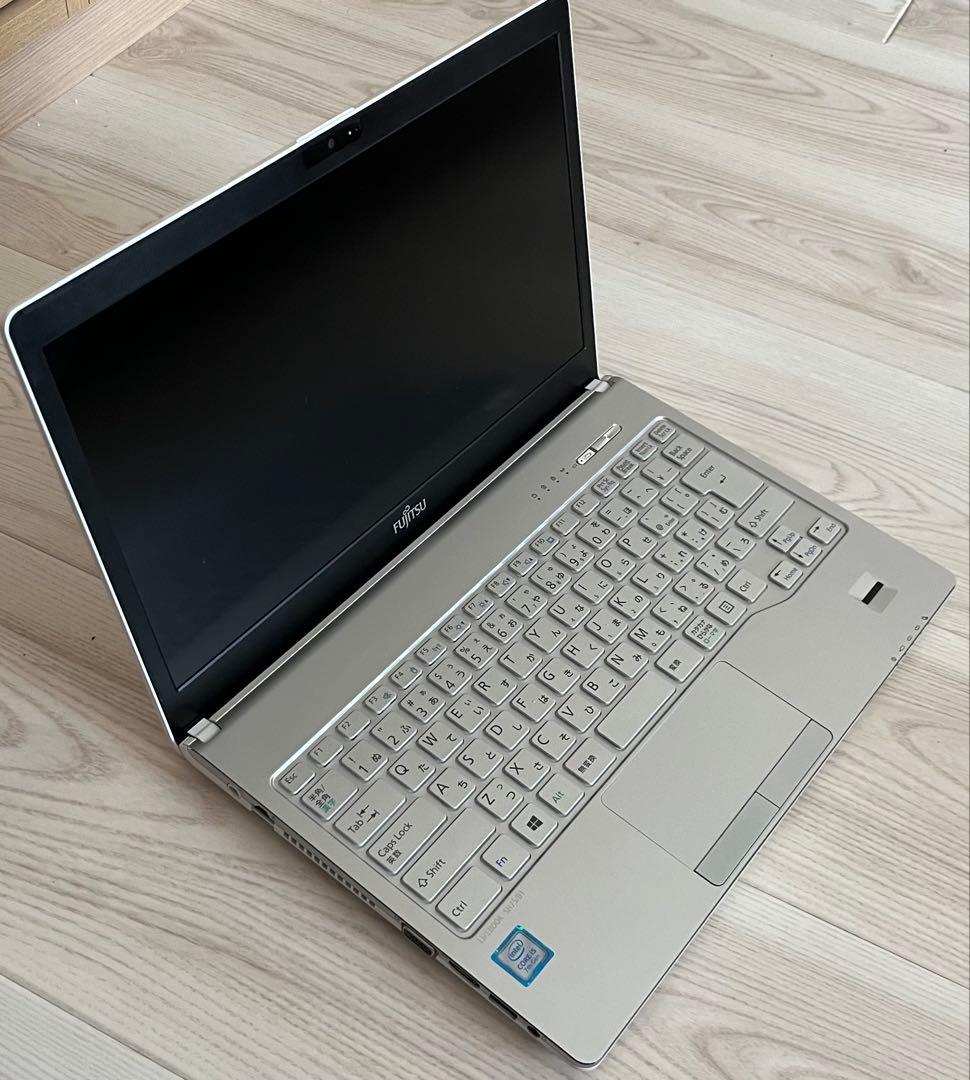 富士通 13.3インチ FHD Core i5 8GB SSD 128GB