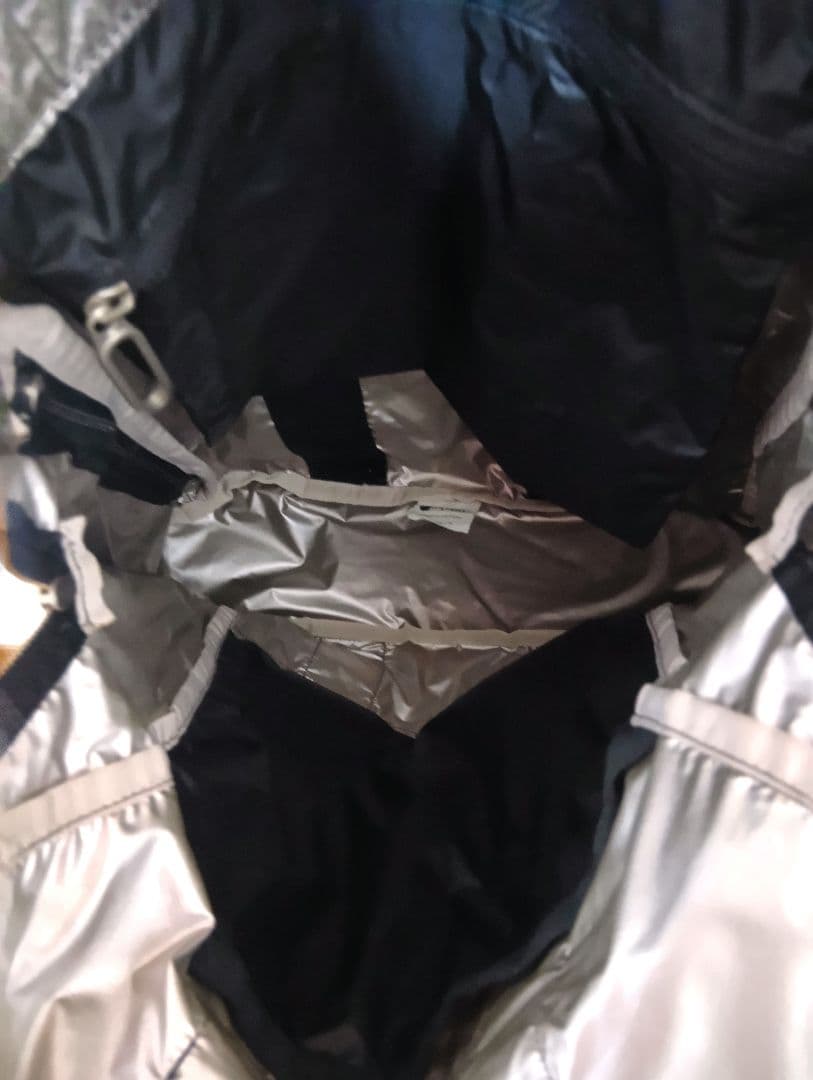 吉日LeSportsac 2wayエッセンシャルCOMMUTERトート黒