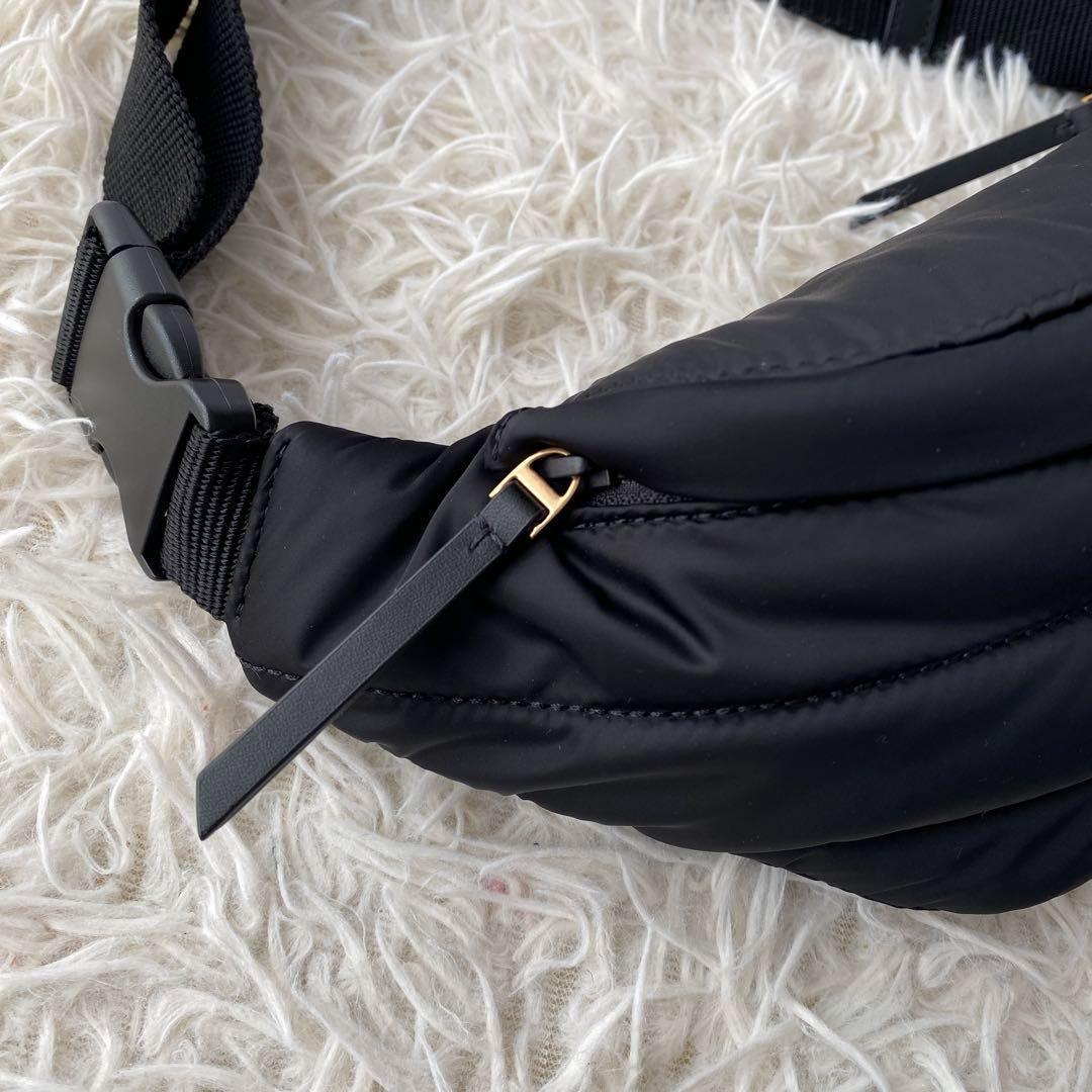 美品　TORY BURCH ボディバッグ　ウエスト　バッグ　黒　ブラック
