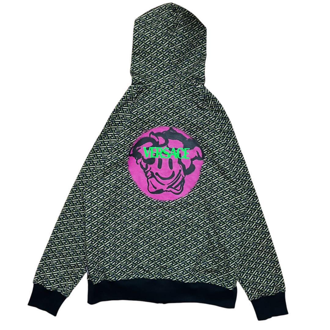 極美品　VERSACE ジップアップパーカー　グレカ　総柄　38サイズ