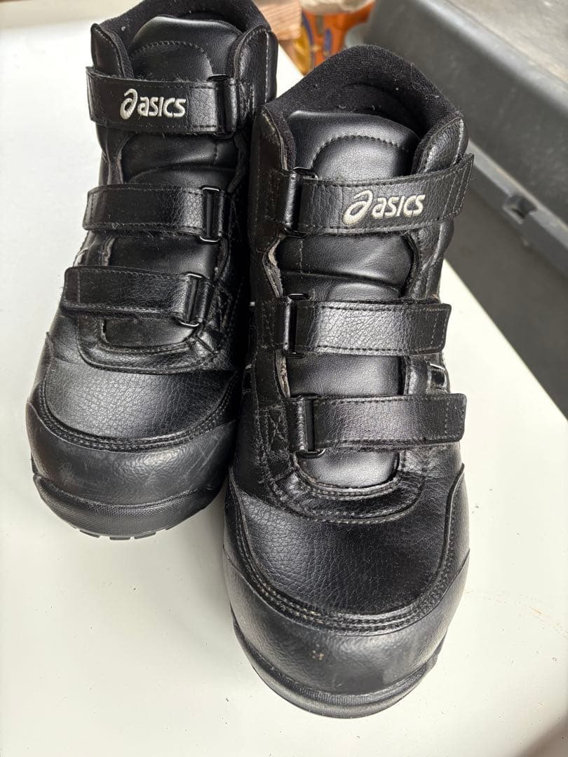 値下げASICS ブラック ハイカット 安全靴 ウィンジョブ CP302