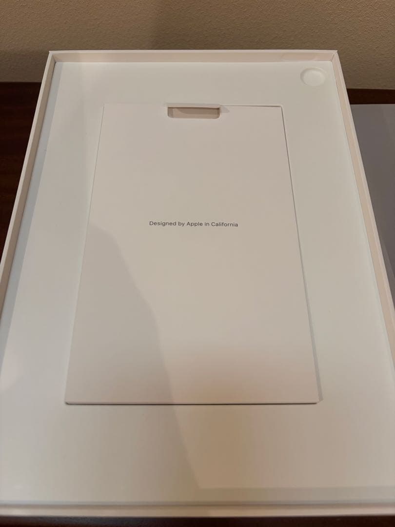 Apple iPad Air 本体　128GB 11インチ