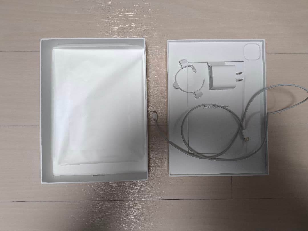 iPad Pro　11インチ 　第3世代　256GB　グレー　美品　箱　充電器付