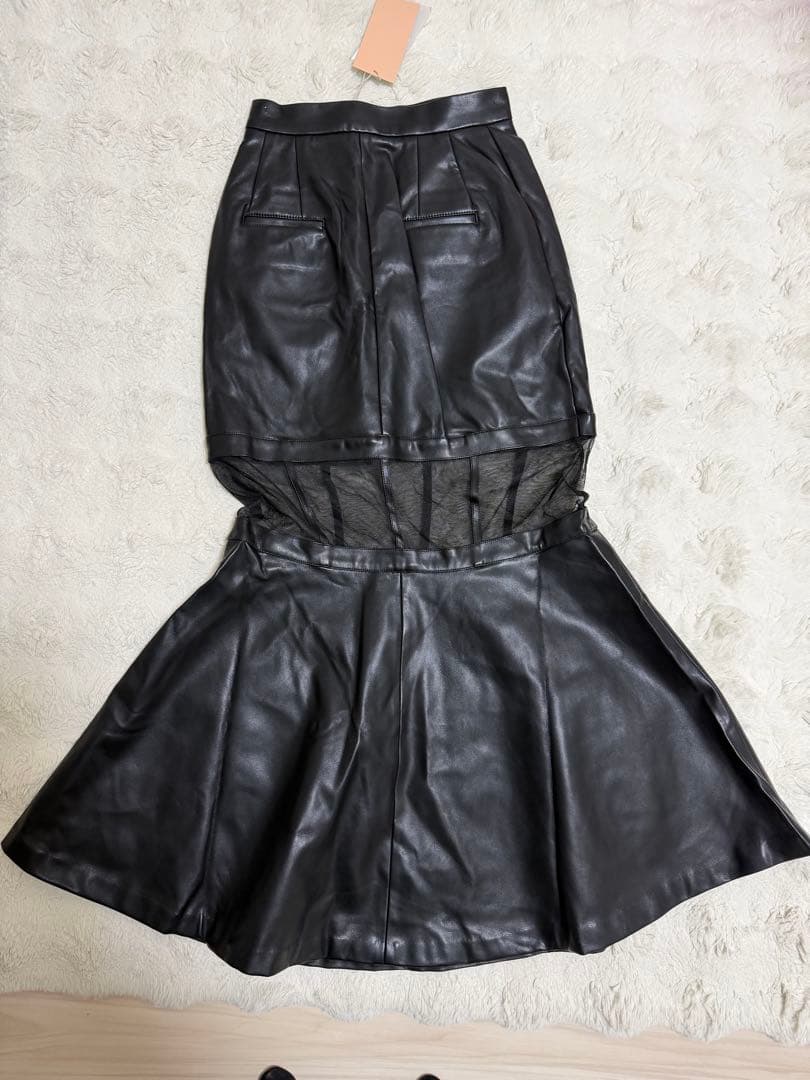 新品✨Darich ポイントシアーデザインレザースカート ブラック