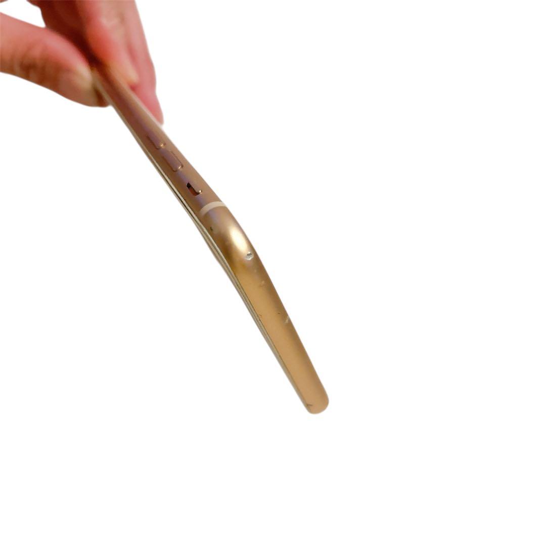 iPhone 8 ゴールド　本体 背面ひび割れ