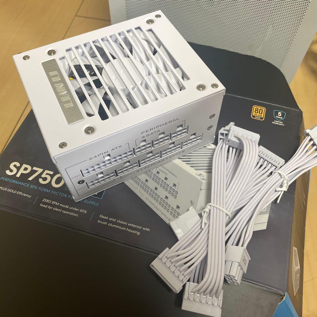 Lian Li SP750 SFX電源　 80PLUS GOLD 750w