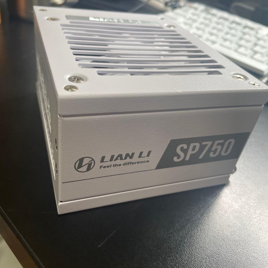 Lian Li SP750 SFX電源　 80PLUS GOLD 750w