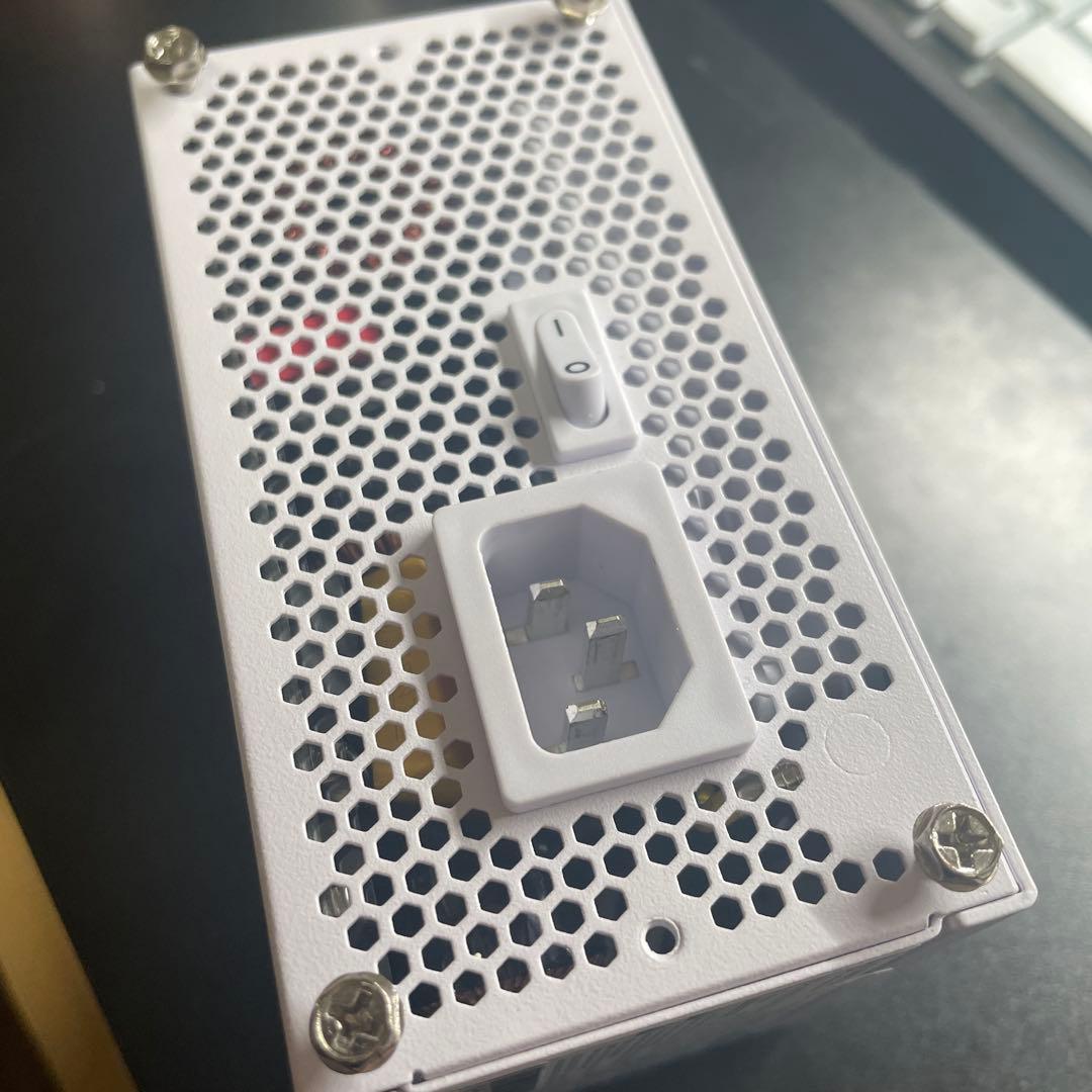 Lian Li SP750 SFX電源　 80PLUS GOLD 750w