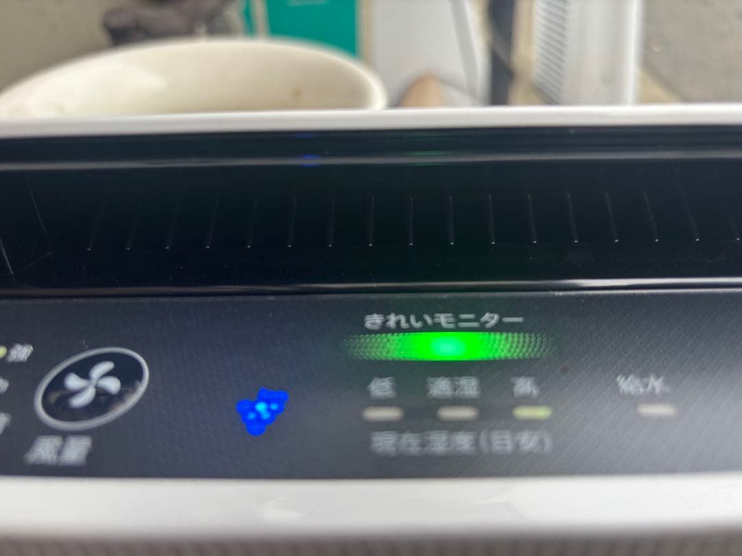 SHARP 加湿空気清浄機 ホワイト　KC-40TH7-W 2023年製