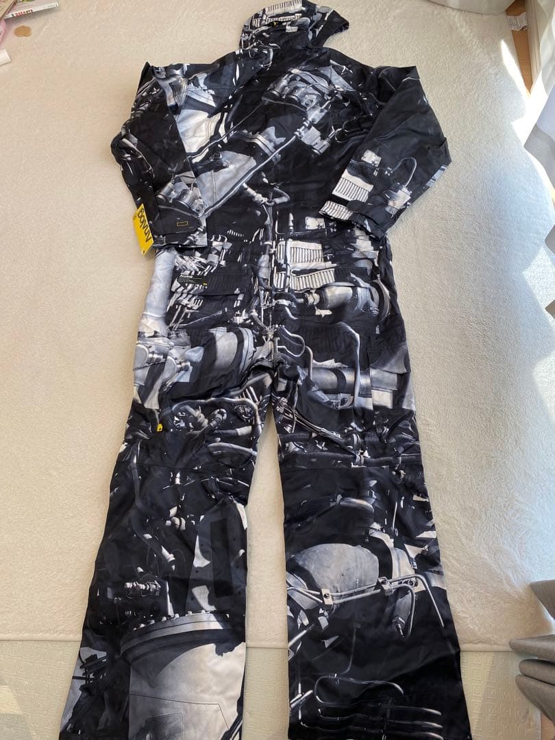 【新品タグ付き】バートン Analog スノーボードウェア ツナギ