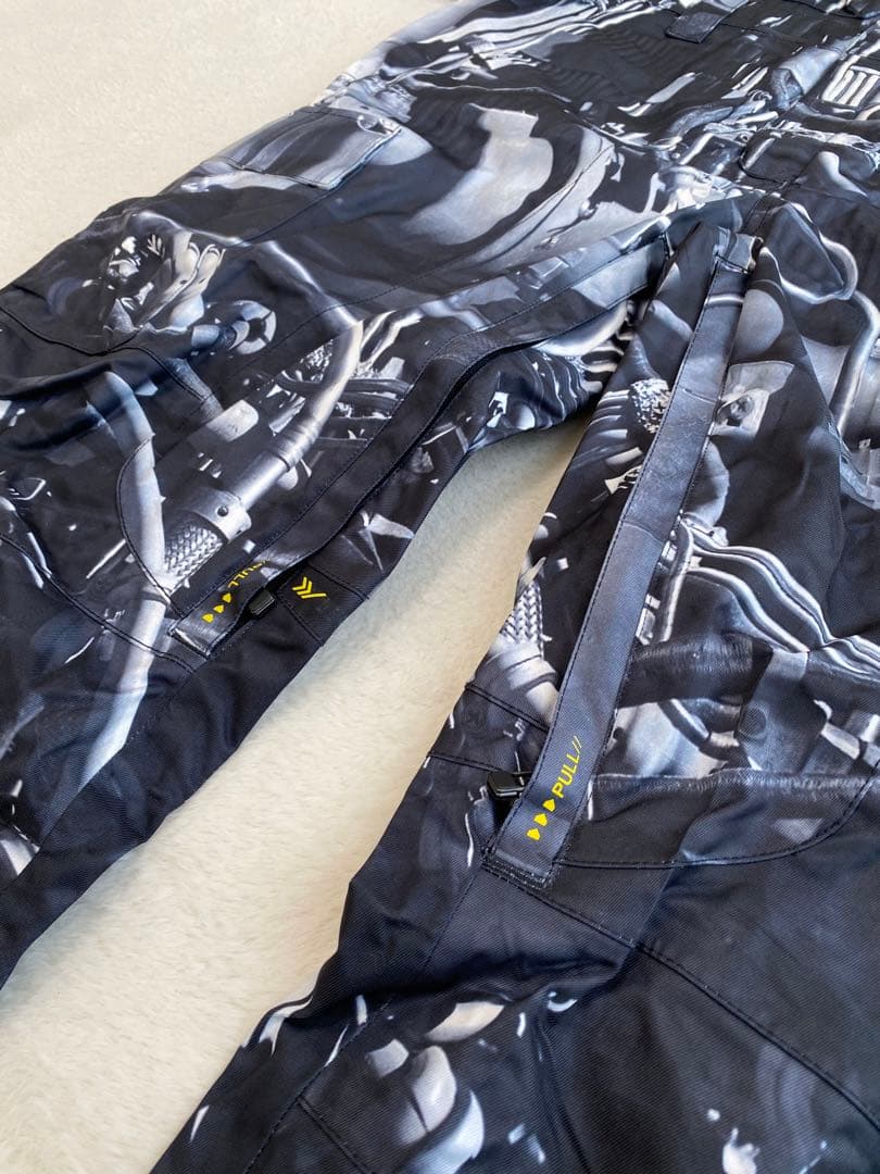 【新品タグ付き】バートン Analog スノーボードウェア ツナギ