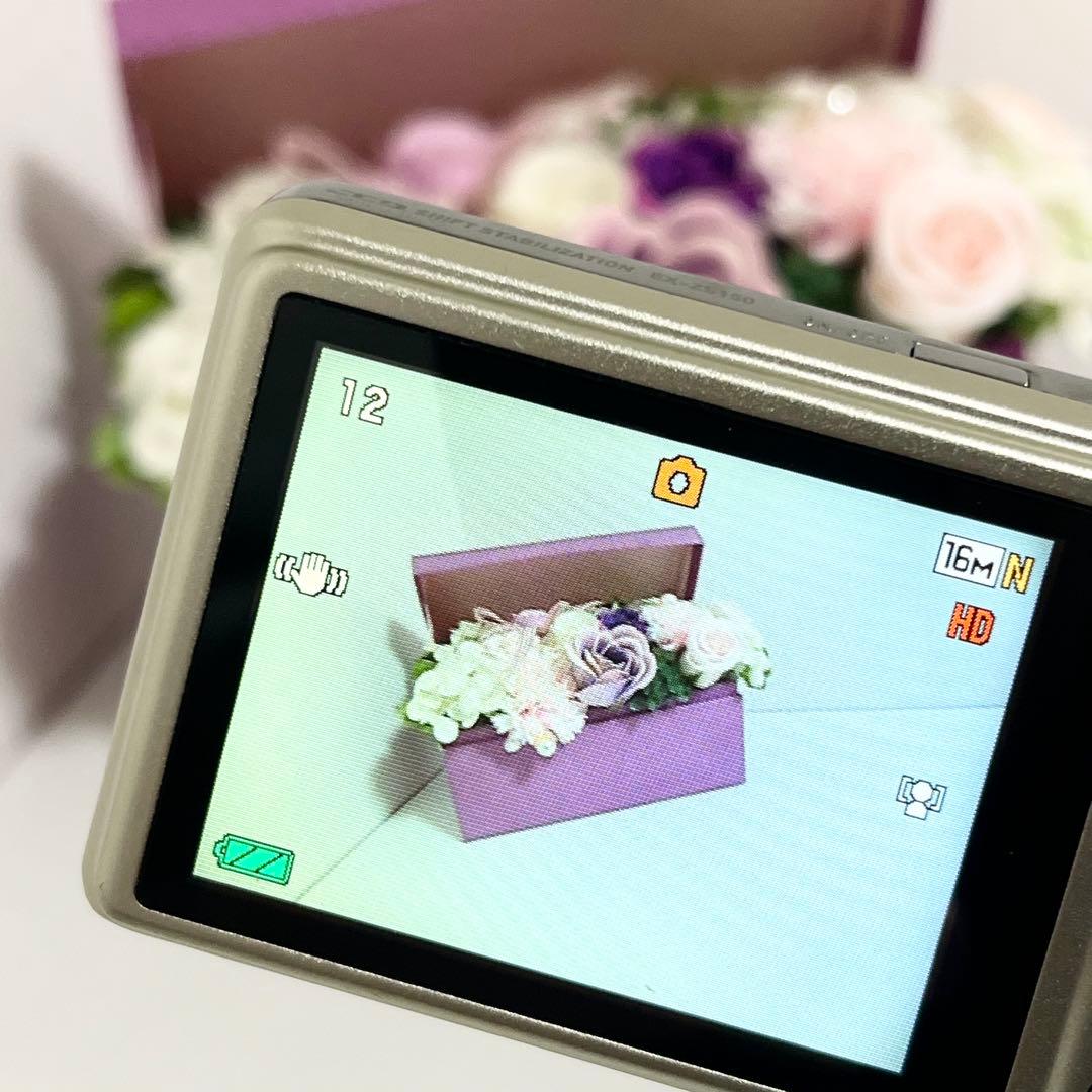 デジタルカメラ CASIO EXILIM EX-ZS150