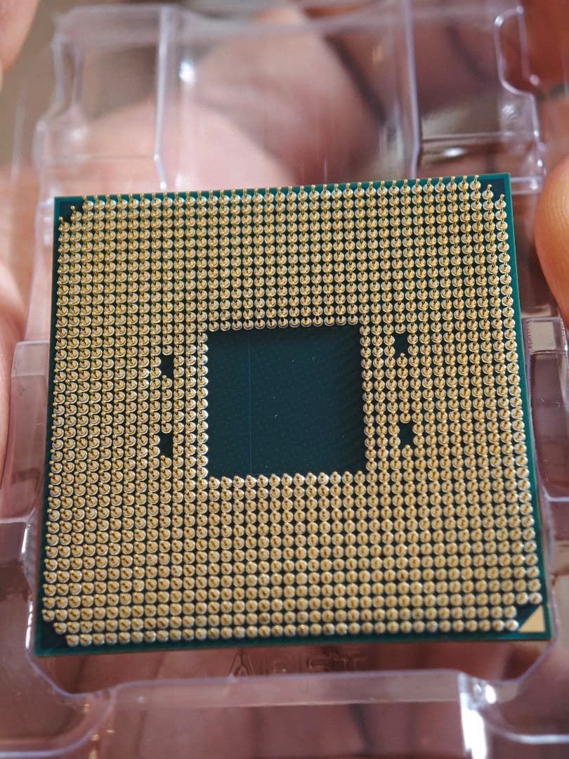 AMD Ryzen 7 5700X CPU　本体