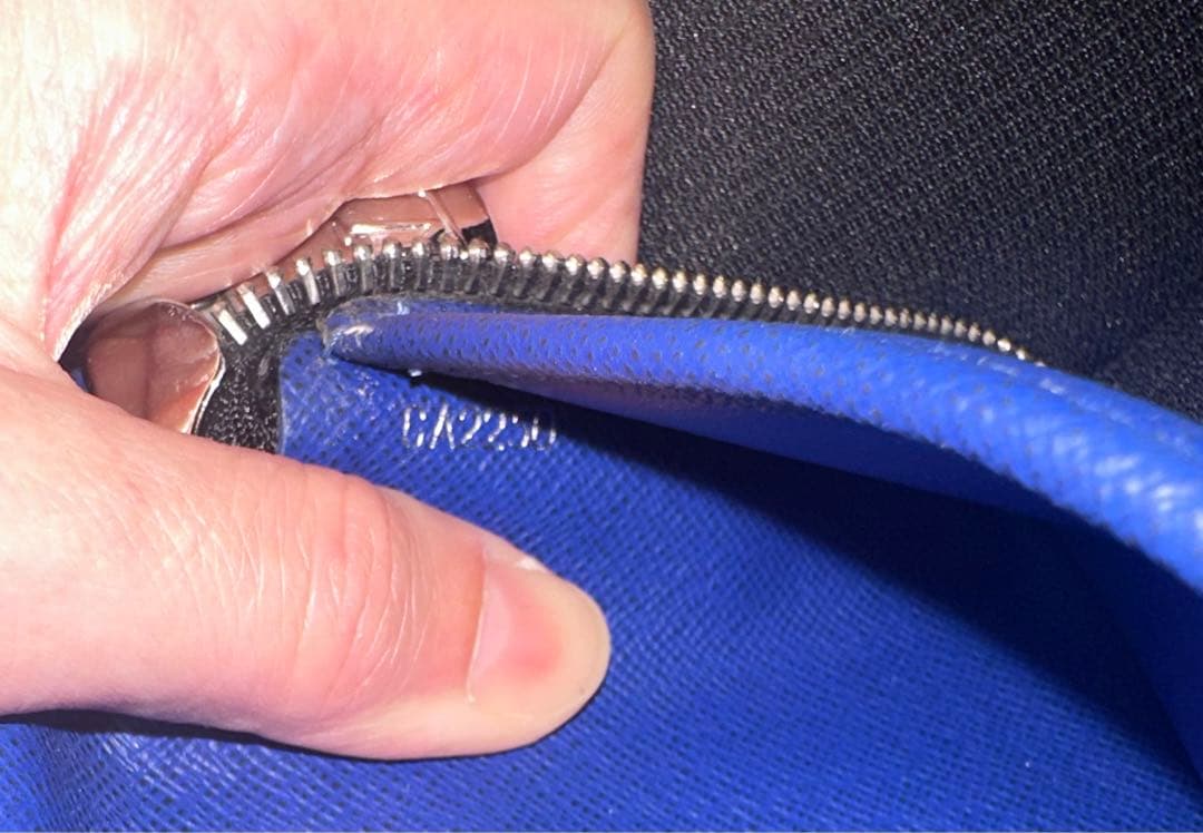 ほし【超美品】Louis Vuitton 長財布