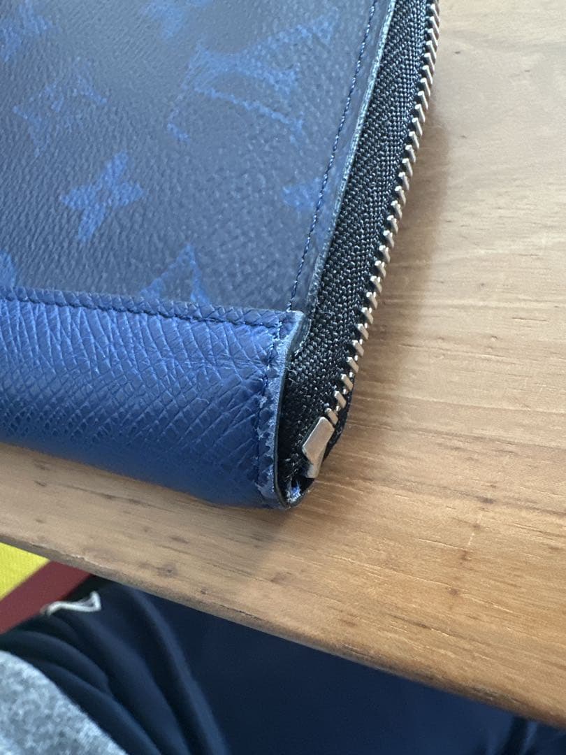 ほし【超美品】Louis Vuitton 長財布