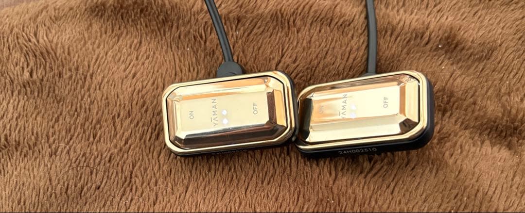 【81,400円相当】ヤーマンデザインリフトモア　目もと・口もとシート22枚付