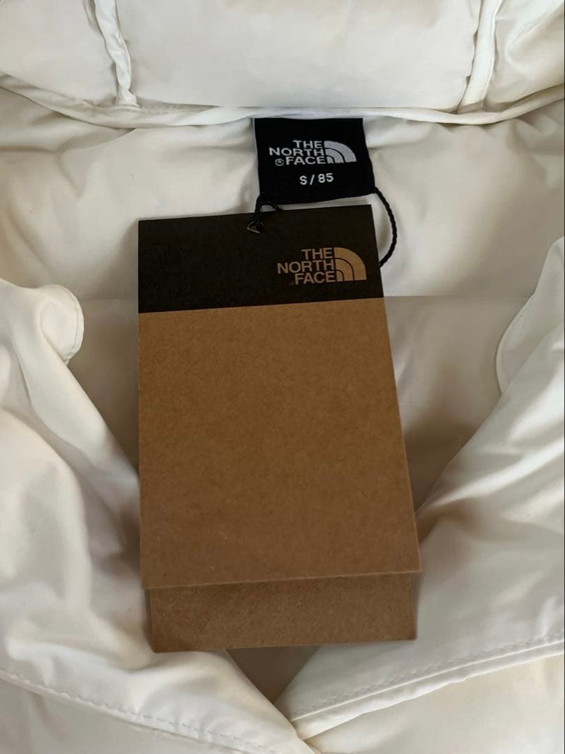 [新品・未使用品]ノースフェイス　ホワイトロングダウンジャケット レディース