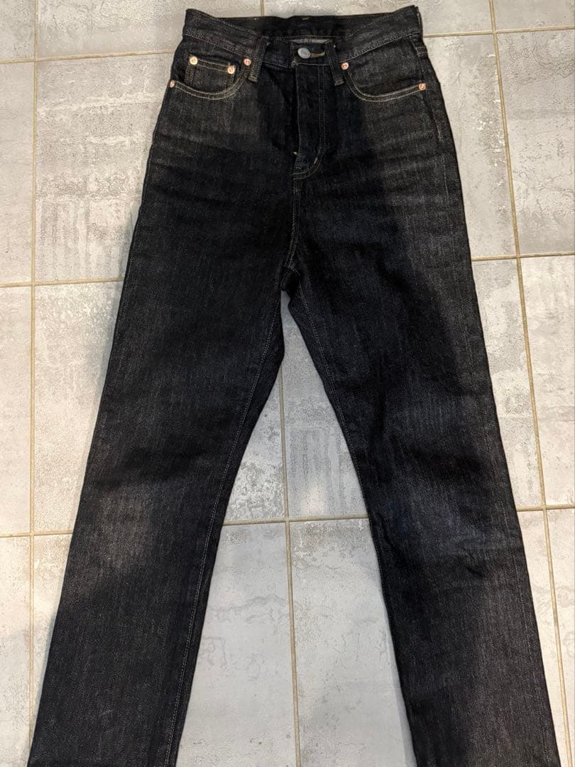 Slim straight denim スリムストレートデニム　0