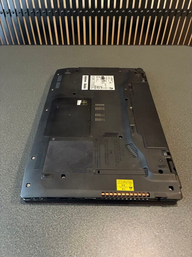 富士通 LIFEBOOK AH77/K Windows11 25H2