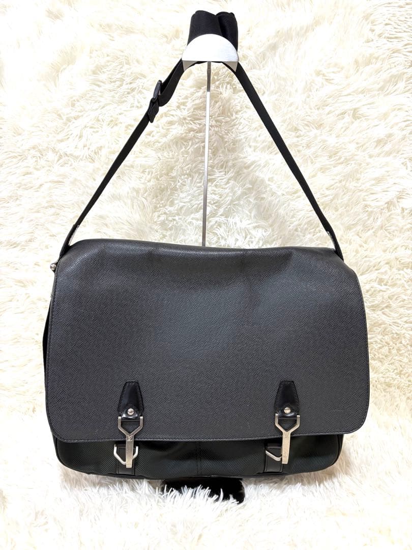 ルイヴィトン M30162 タイガ デルスー ショルダーバッグ