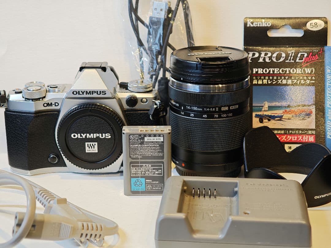 Olympus OM-D E-M5 MarkⅡ レンズキット