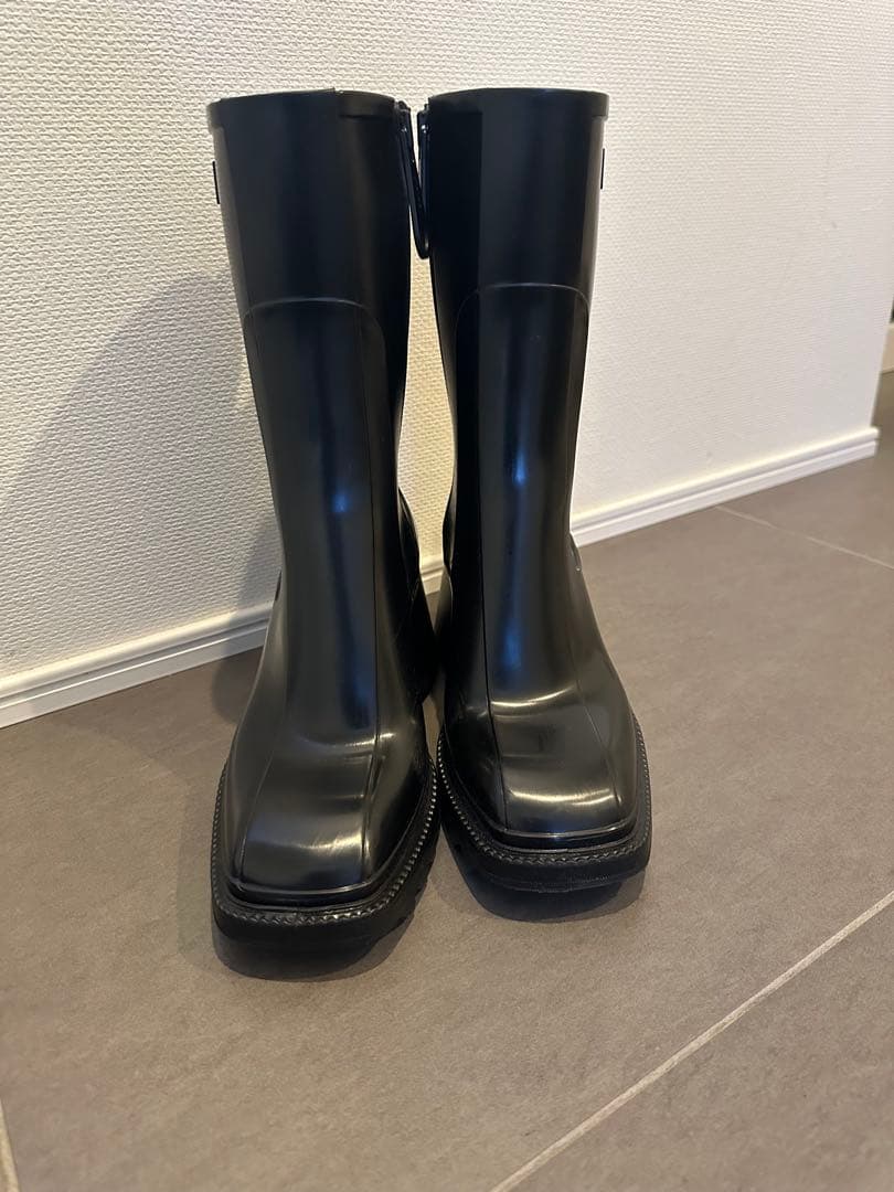 【美品】Chloé bettyレインブーツ 黒 86,900円
