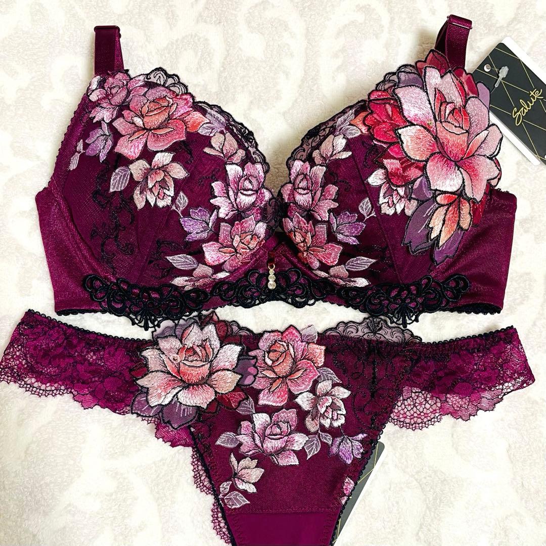 ブロイド　インゴット ♡ 23 WI E65ブラ&Tバックセット ワコール